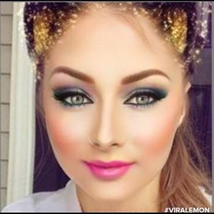 Meet your Posher, Selena